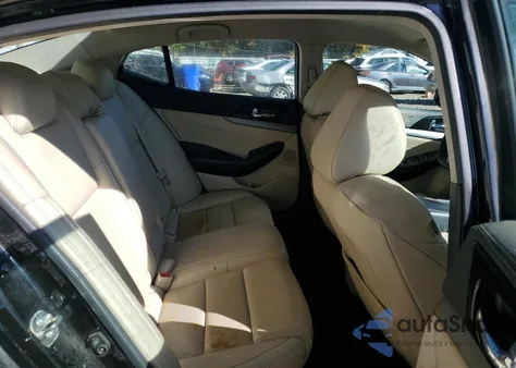 2018 Nissan Maxima 3.5S z USA, uszkodzony, nr VIN 1N4AA6AP4JC401413